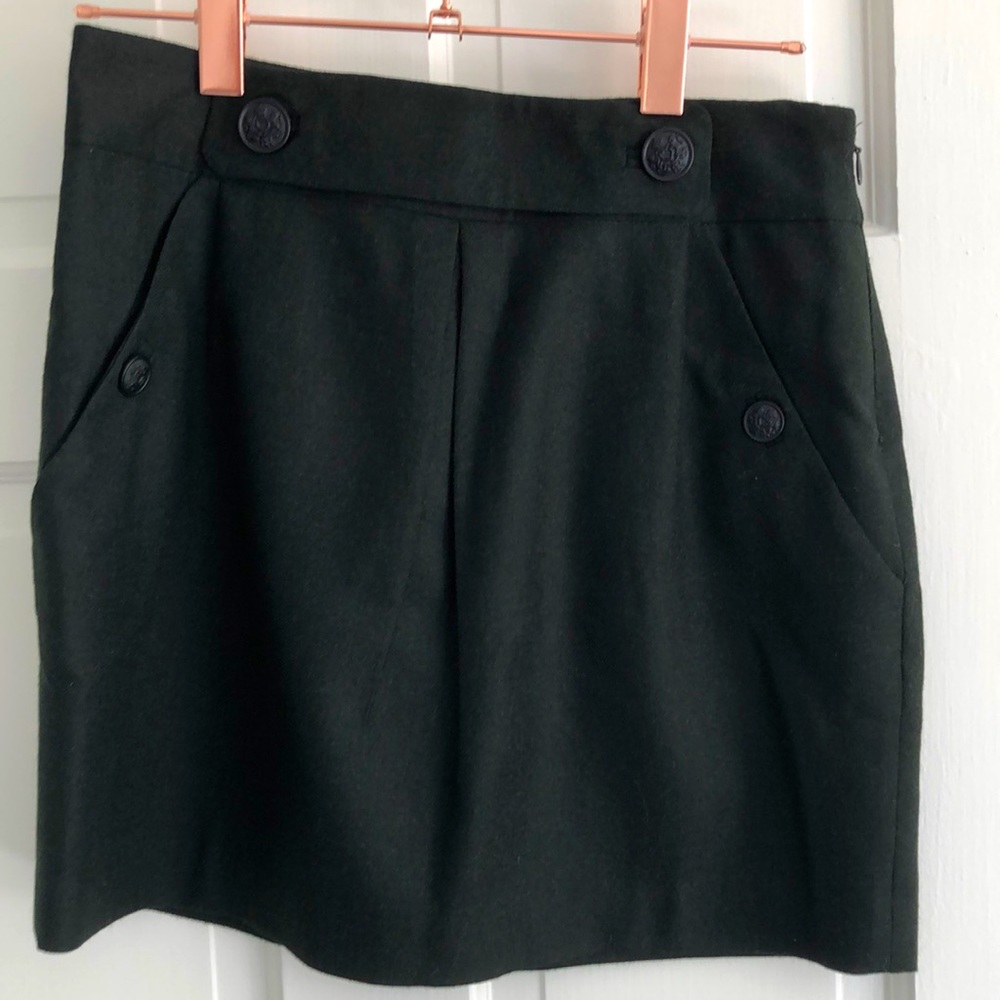 Size 4 Banana Republic Military green utility mini skirt 100% wool